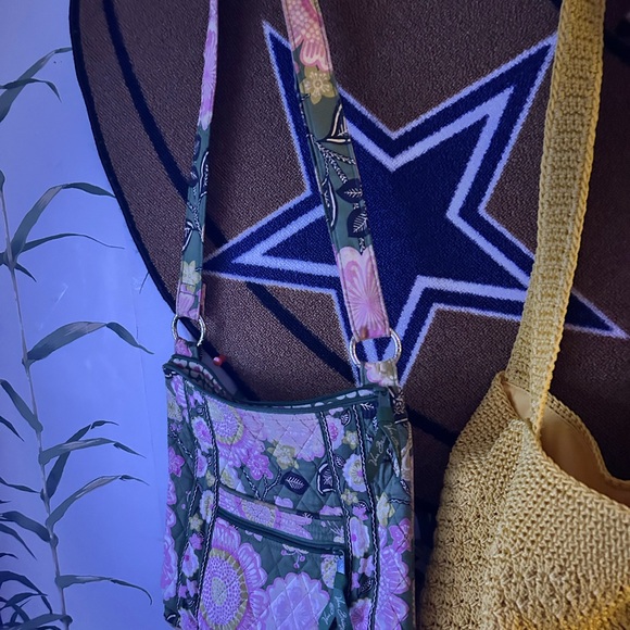 Purses - Picture 6 of 9